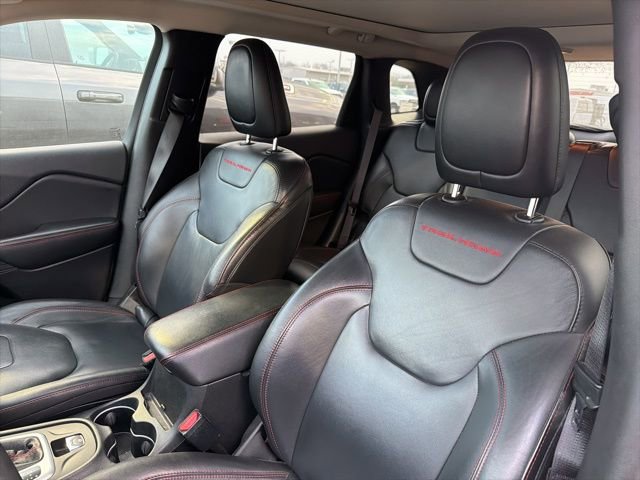 Used 2015 Jeep Cherokee Trailhawk w/ Comfort/Convenience Group image 11