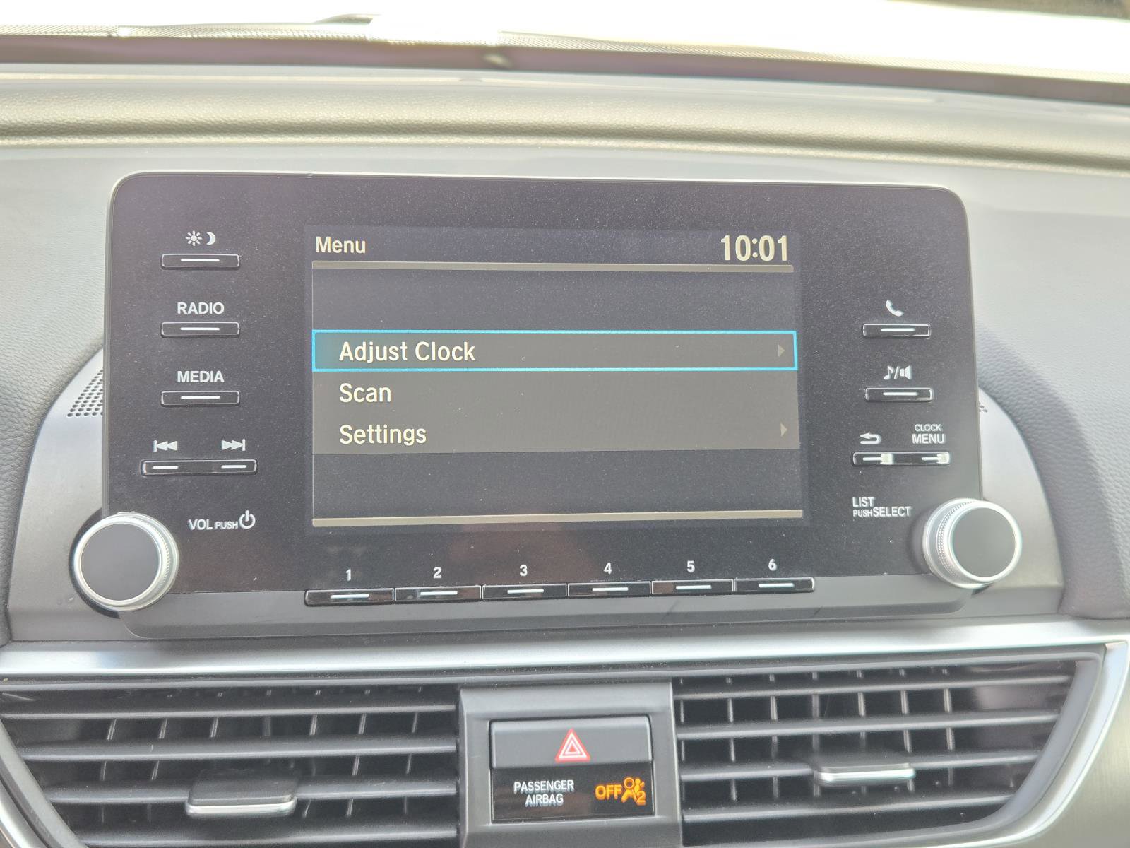 Used 2019 Honda Accord LX image 7
