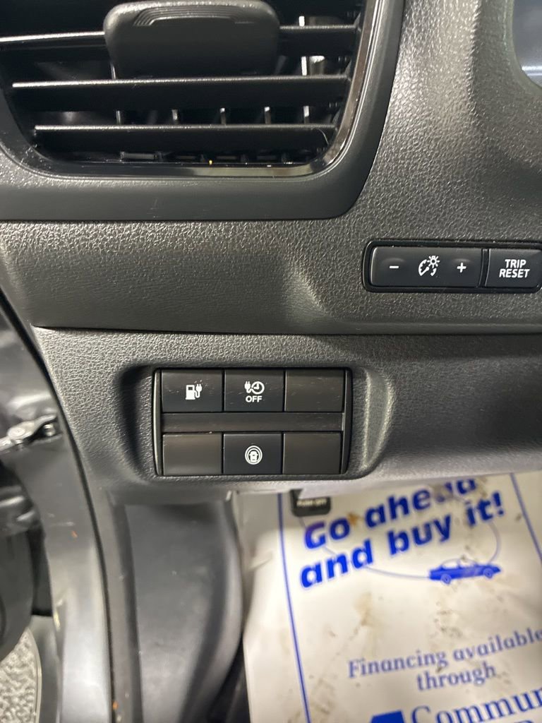 Used 2023 Nissan Leaf S image 12