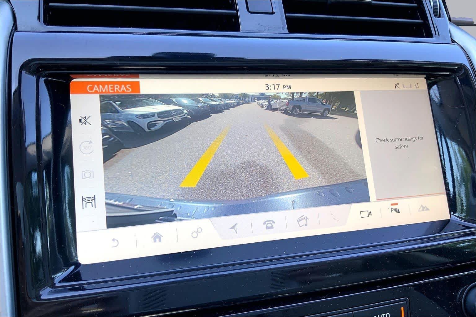 Used 2018 Land Rover Discovery HSE AWD/4WD image 29