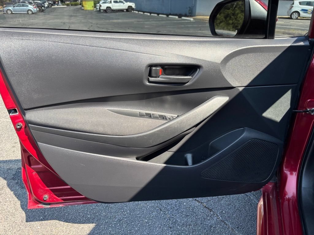 Used 2022 Toyota Corolla LE FWD image 18