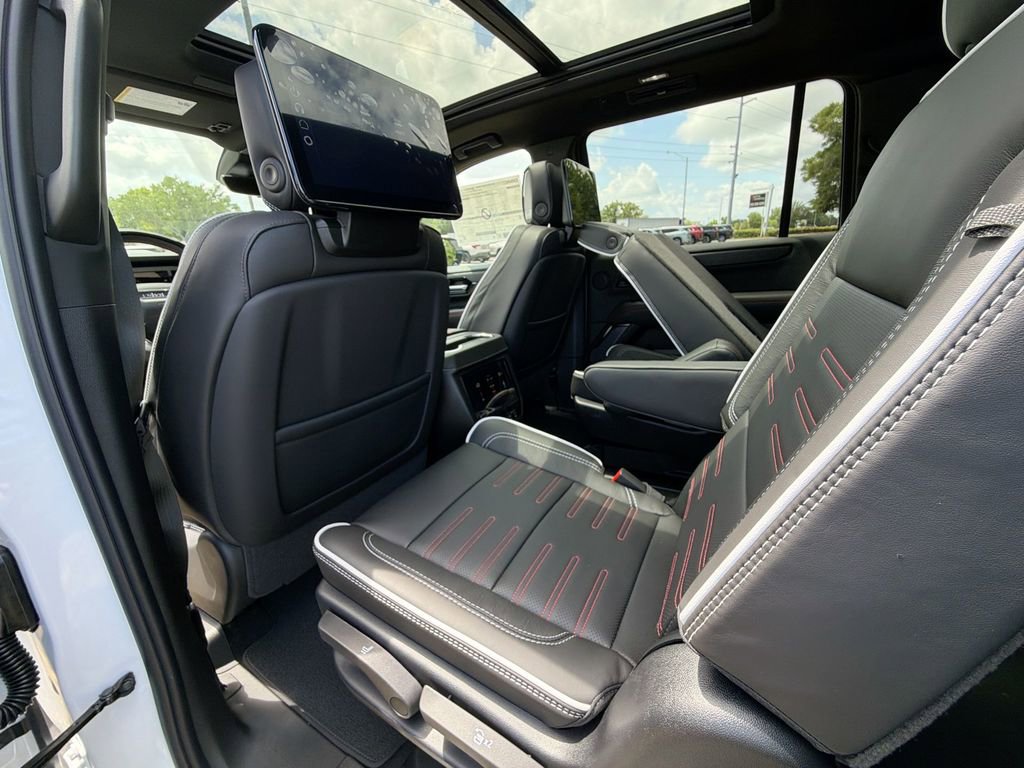 New 2026 GMC Yukon XL AT4 Ultimate AWD/4WD image 17