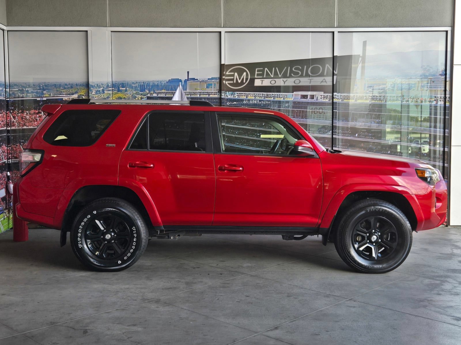 Certified 2021 Toyota 4Runner SR5 AWD/4WD image 4
