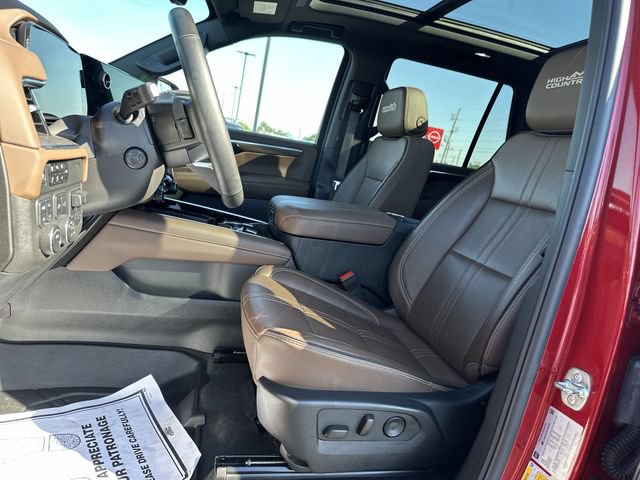 Used 2025 Chevrolet Tahoe High Country w/ Sun And Tow Package AWD/4WD image 17