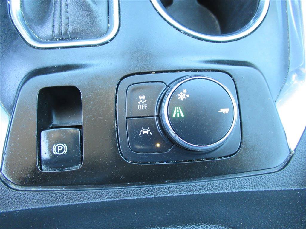 Certified 2021 Chevrolet Traverse LT w/ LT Premium Package FWD image 28