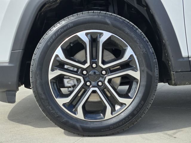 Used 2022 Jeep Compass Limited image 11