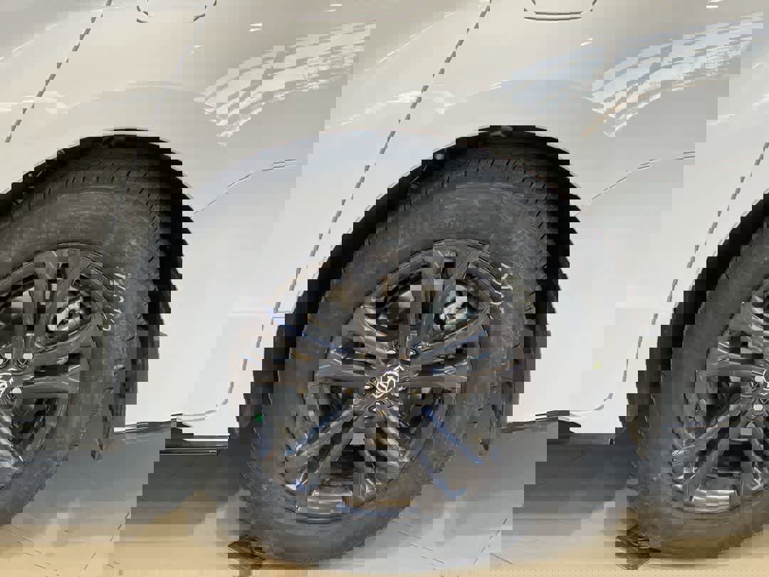 Used 2025 Toyota Sienna XSE w/ XSE Premium Package image 13