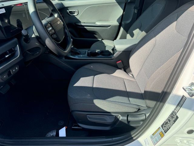 New 2025 Kia K4 LXS FWD image 15