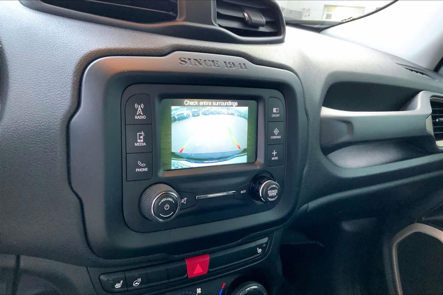 Used 2015 Jeep Renegade Latitude w/ Popular Equipment Group image 28