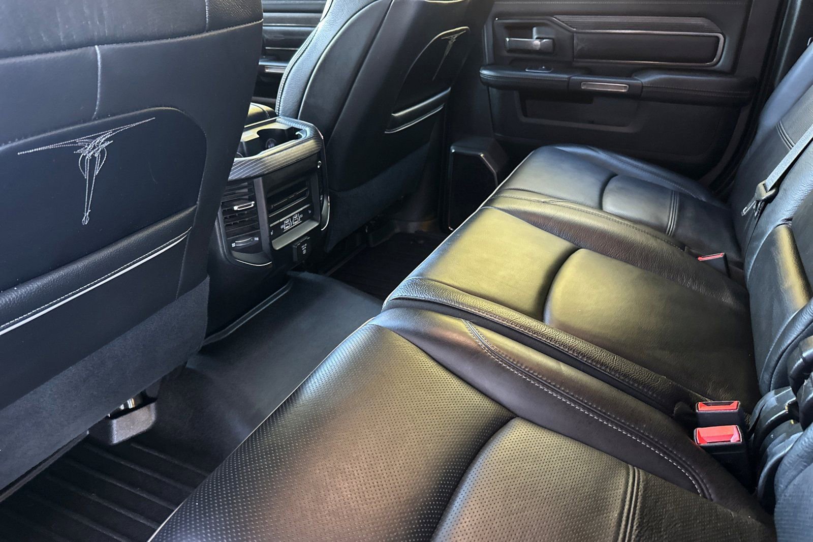 Used 2021 RAM 2500 Limited w/ Safety Group image 12