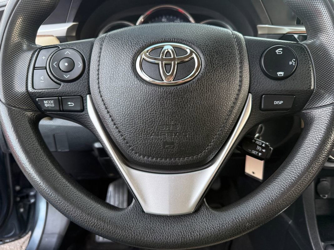 Used 2014 Toyota Corolla LE FWD image 31