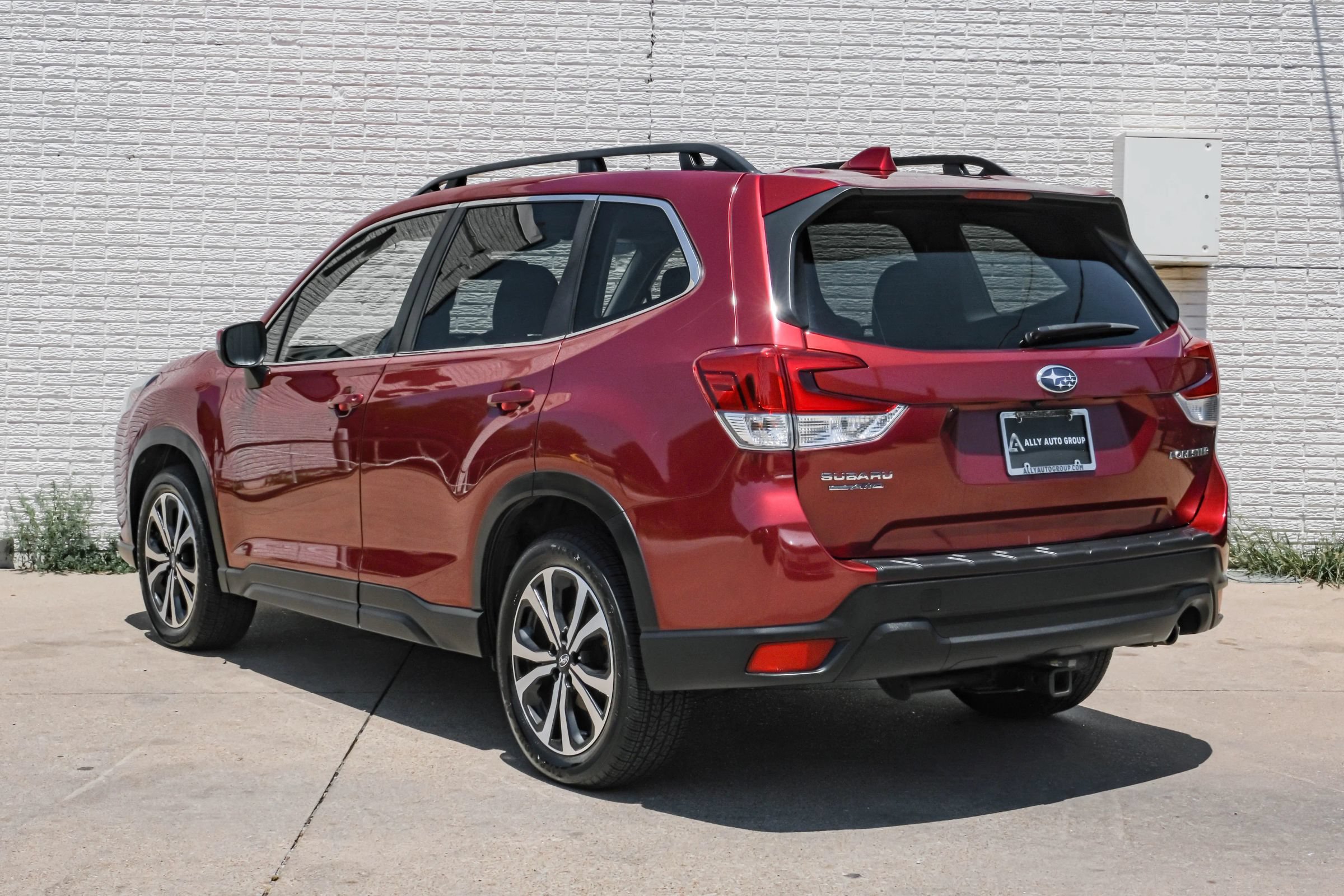 Used 2023 Subaru Forester Limited w/ Popular Package #2 AWD/4WD image 10