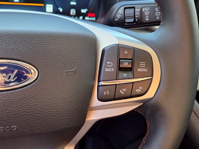 Used 2026 Ford Explorer Active w/ Active Comfort Package RWD image 28