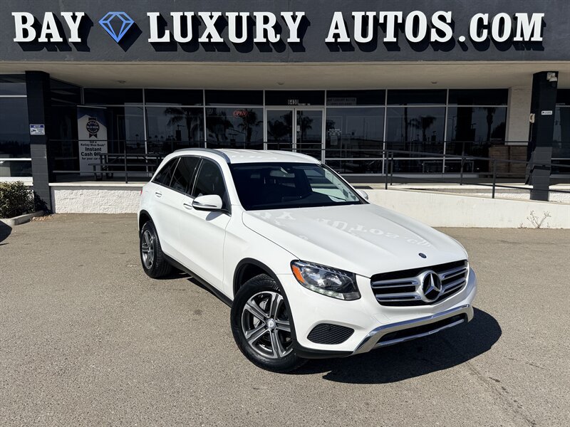 Used 2016 Mercedes-Benz GLC 300 4MATIC image 1