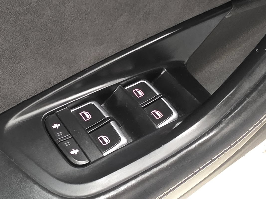 Used 2017 Audi S6 Prestige w/ S6 Sport Package AWD/4WD image 30