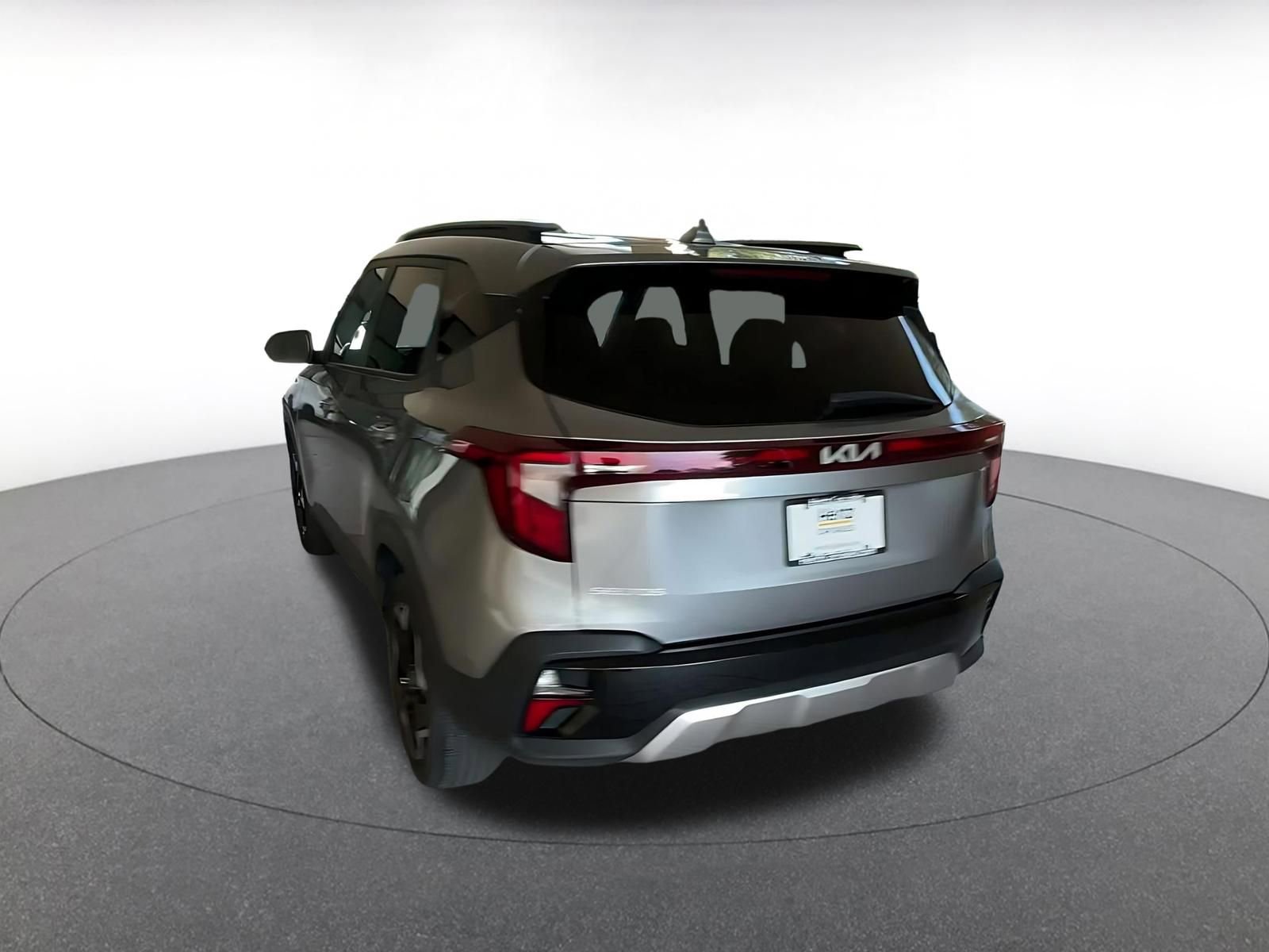 Used 2025 Kia Seltos S FWD image 11