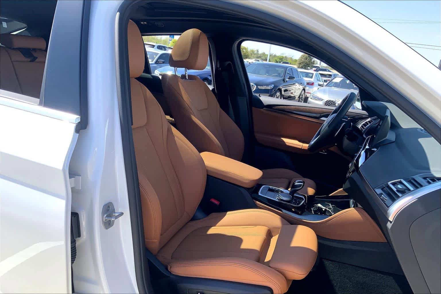 Used 2025 BMW X4 xDrive30i image 8