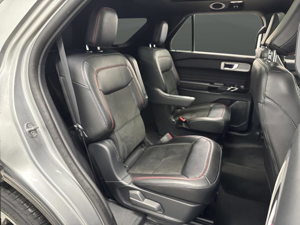 Used 2023 Ford Explorer ST-Line image 32