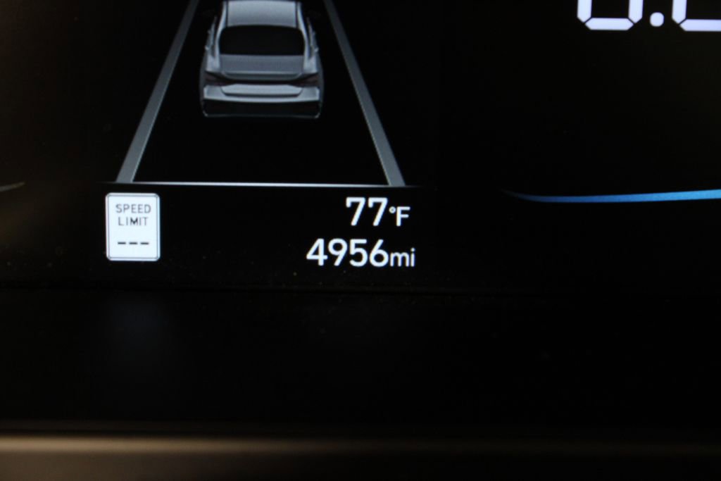 Certified 2026 Hyundai Elantra Sport FWD image 28