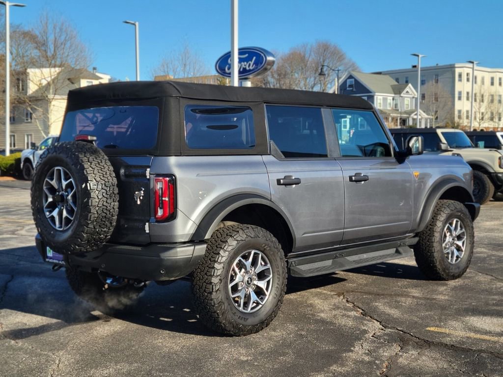 Used 2025 Ford Bronco Badlands image 5