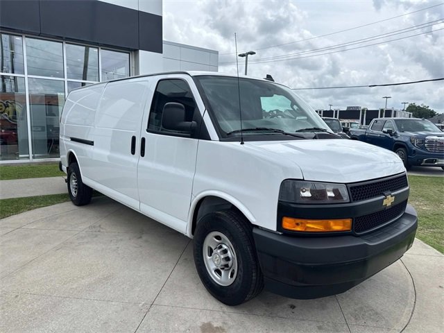 Used 2023 Chevrolet Express 2500 Work Van w/ Driver Convenience Package image 4