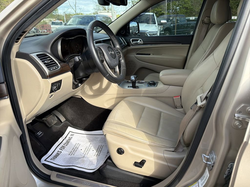 Used 2015 Jeep Grand Cherokee Limited AWD/4WD image 11