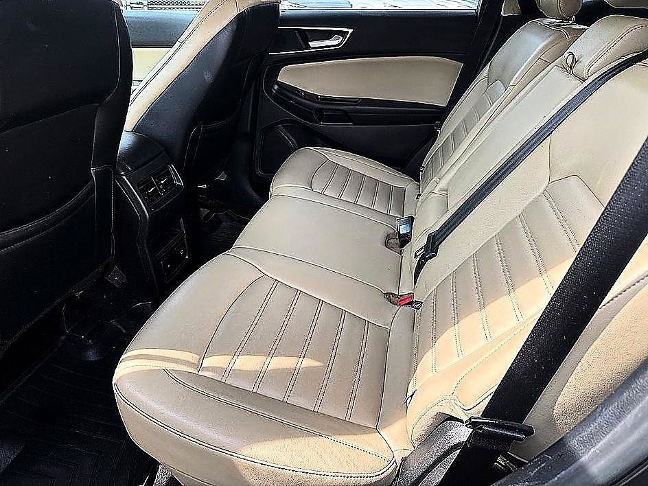 Used 2019 Ford Edge SEL w/ Equipment Group 201A FWD image 10
