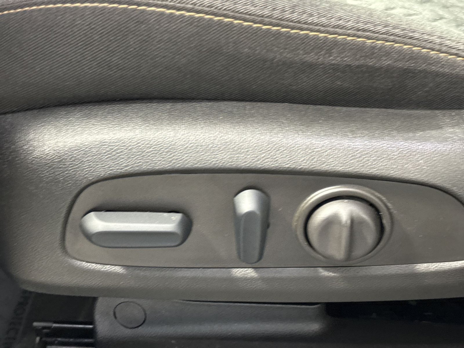 Used 2022 Chevrolet Equinox LT FWD image 15