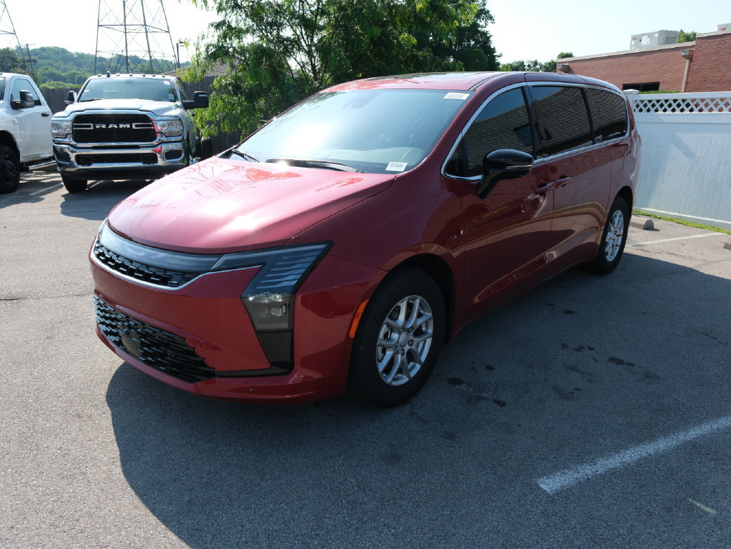 New 2027 Chrysler Pacifica Select w/ Family Tech Group FWD image 12