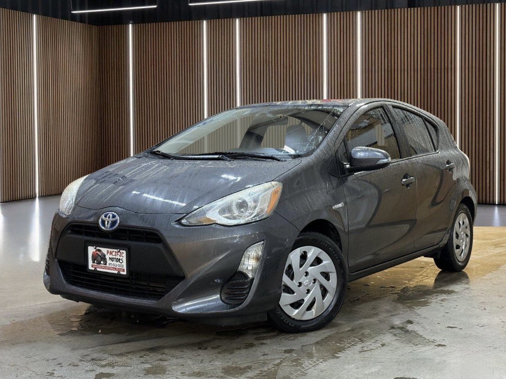 Used 2016 Toyota Prius C One image 4