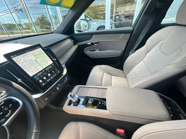 Certified 2025 Volvo XC90 B5 Plus AWD/4WD image 22