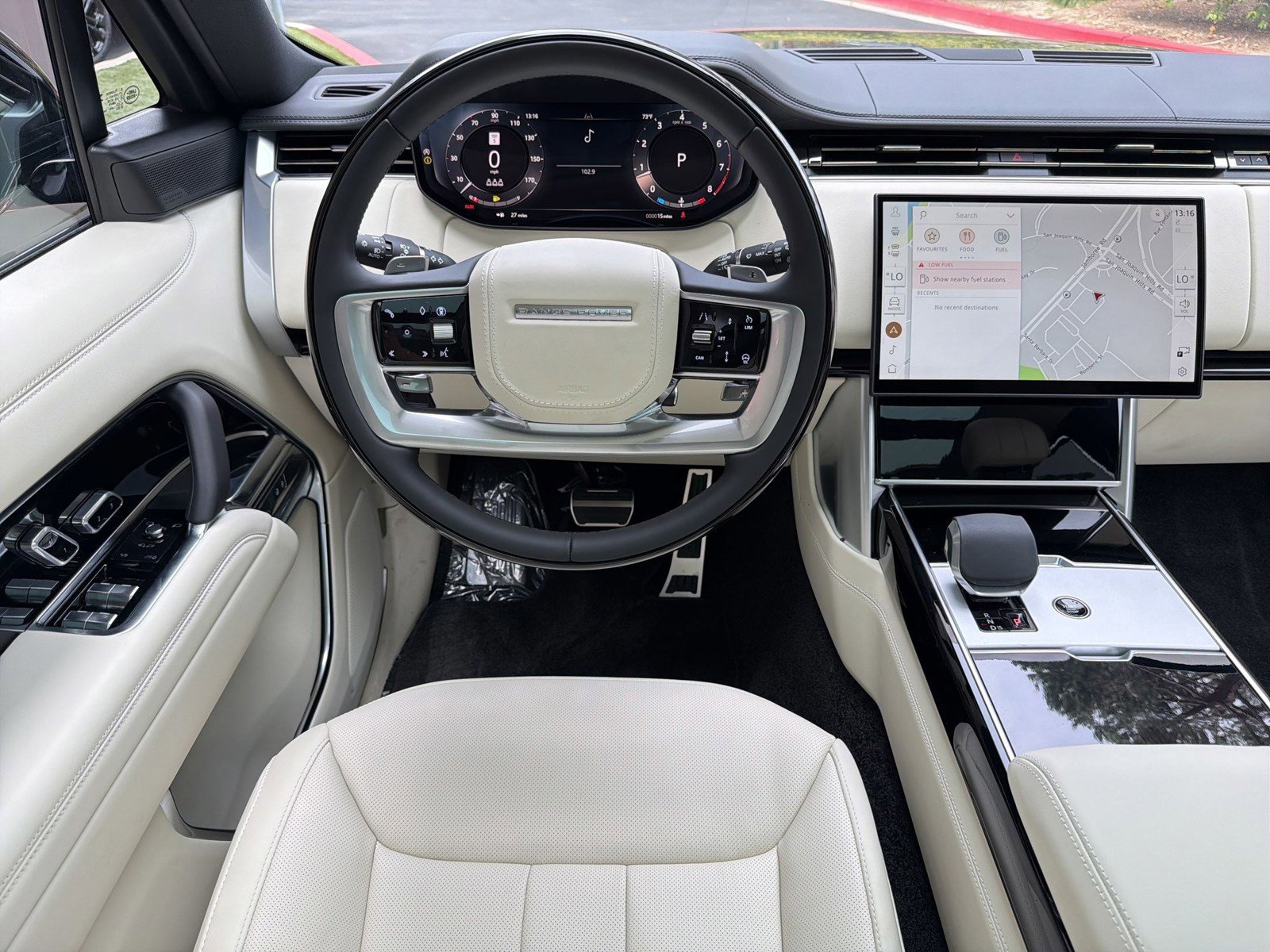 New 2026 Land Rover Range Rover SE image 31