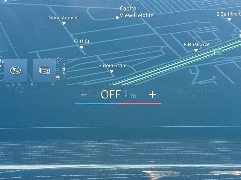 Used 2023 BMW X7 xDrive40i w/ Executive Package image 17