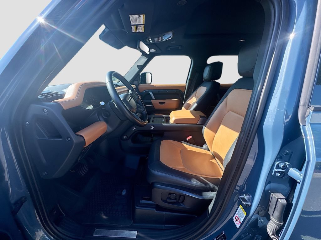 Used 2023 Land Rover Defender 110 X-Dynamic SE AWD/4WD image 28