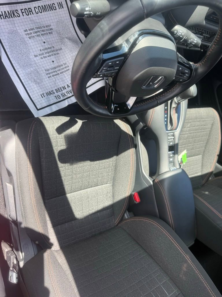 Used 2025 Honda HR-V Sport image 12