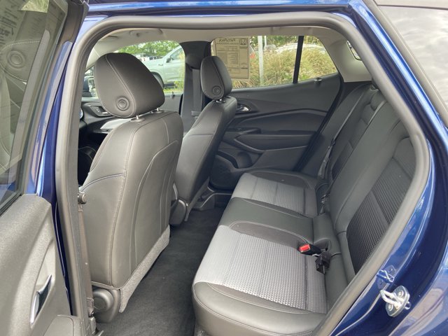 Used 2024 Chevrolet Trax LT w/ Driver Confidence Package FWD image 47