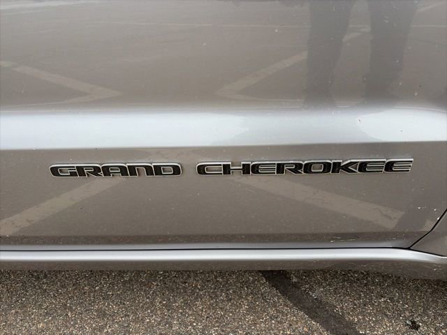 Used 2020 Jeep Grand Cherokee Overland image 40