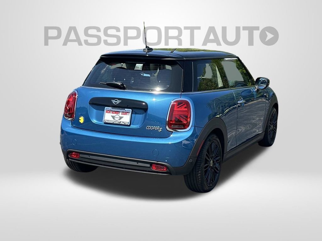 Used 2024 MINI Cooper SE FWD image 5