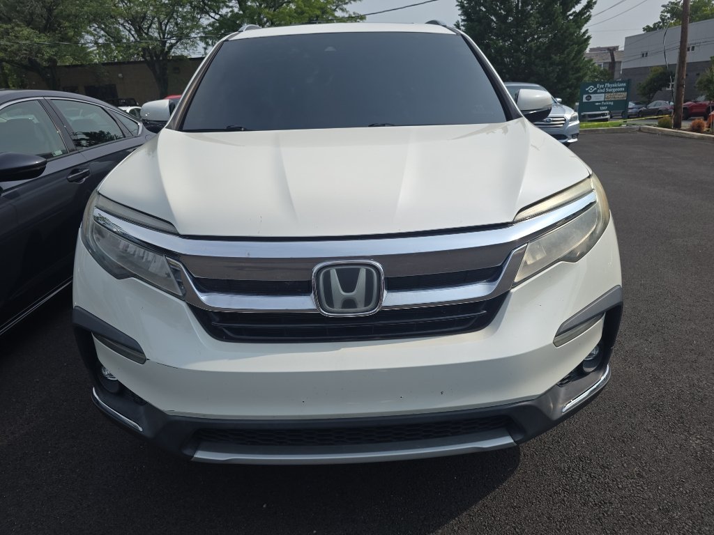 Used 2019 Honda Pilot Touring image 3