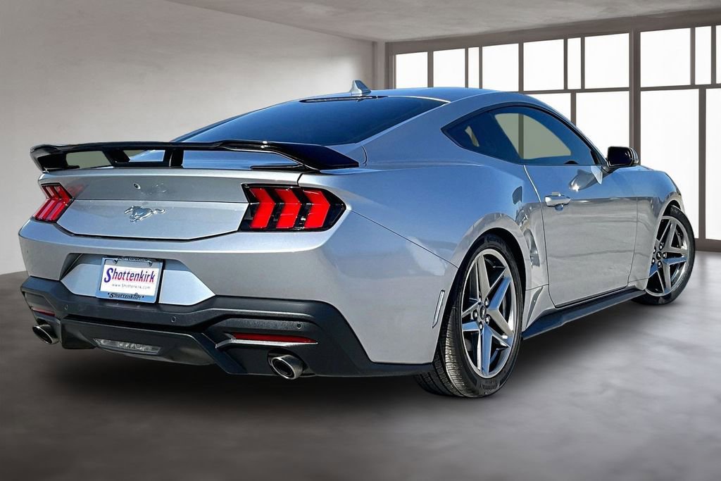 Used 2024 Ford Mustang Coupe RWD image 6