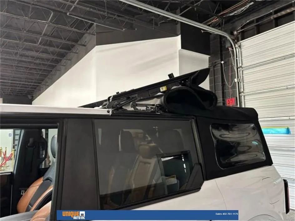 Used 2022 Ford Bronco Outer Banks image 9