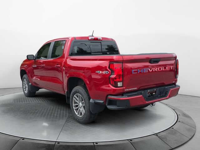 Used 2023 Chevrolet Colorado LT w/ LT Convenience Package II AWD/4WD image 3