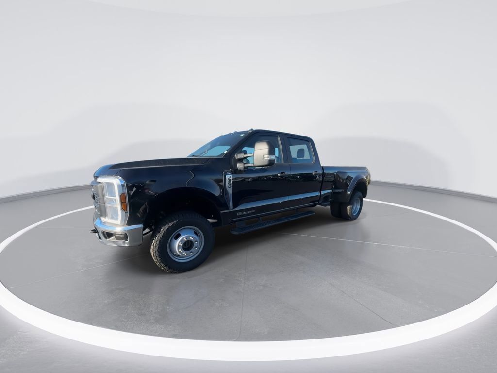 Used 2024 Ford F350 XL w/ 360-Degree Camera Package image 4