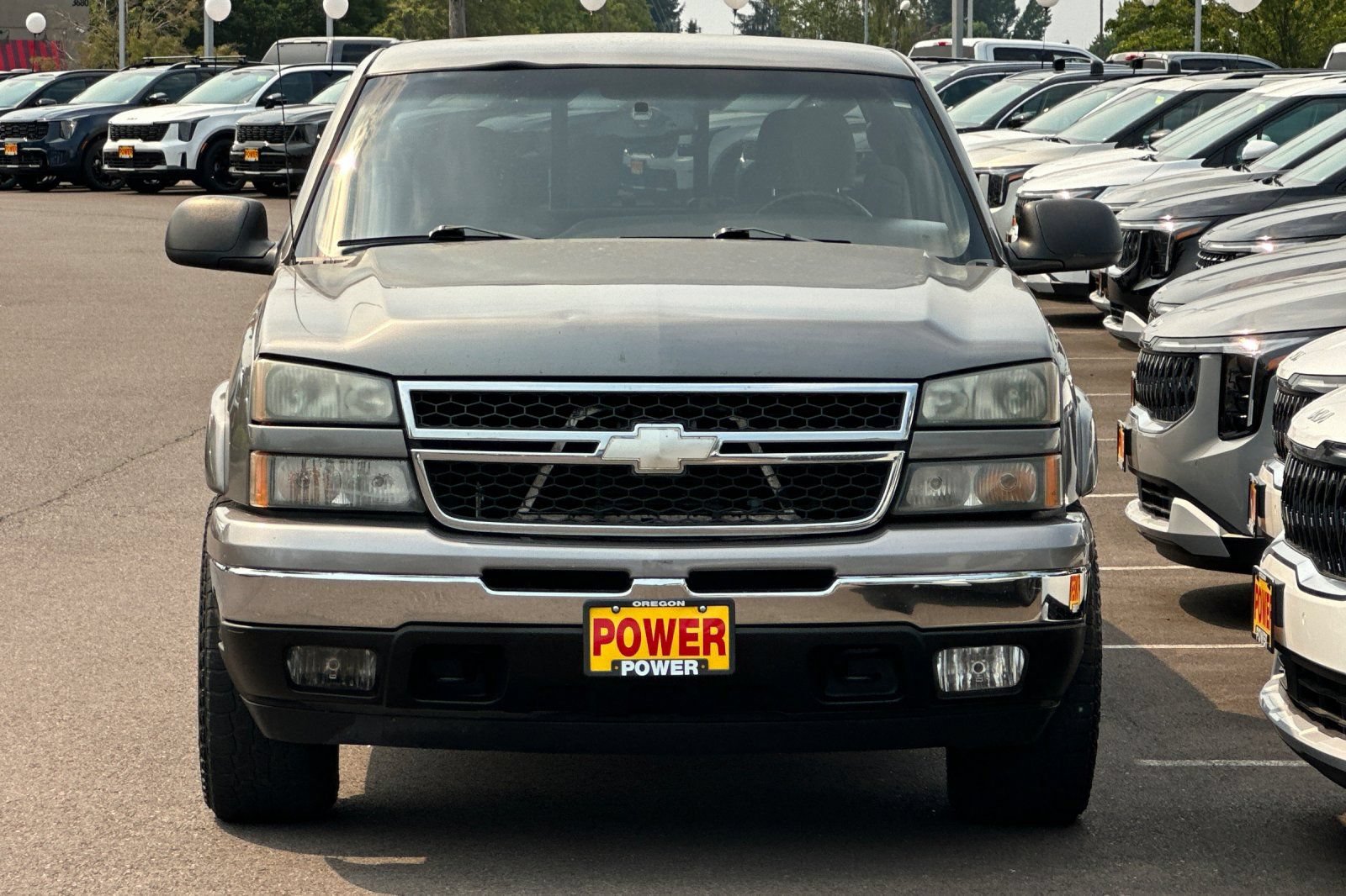 Used 2006 Chevrolet Silverado 1500 LT w/ Light Duty Power Package AWD/4WD image 8