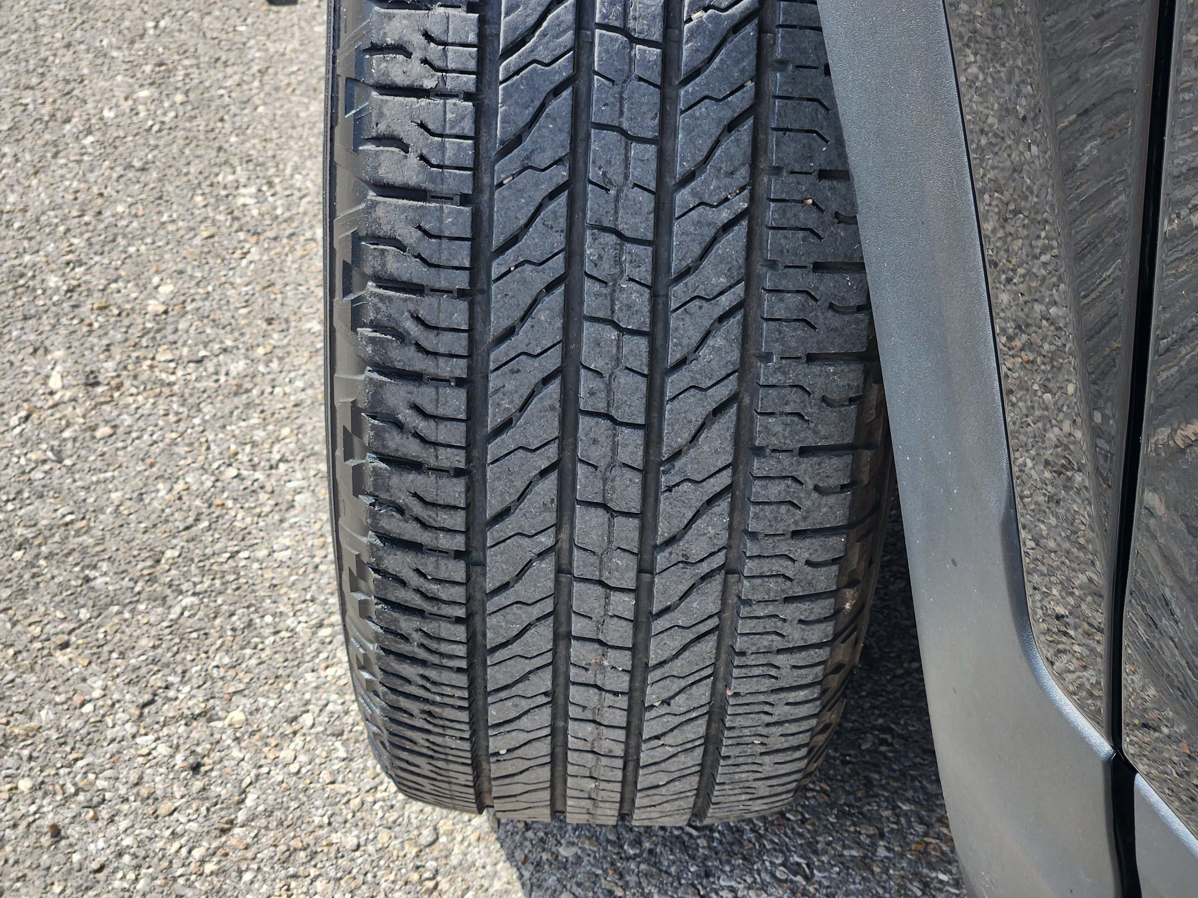 Used 2023 GMC Terrain AT4 w/ Tech Package AWD/4WD image 11
