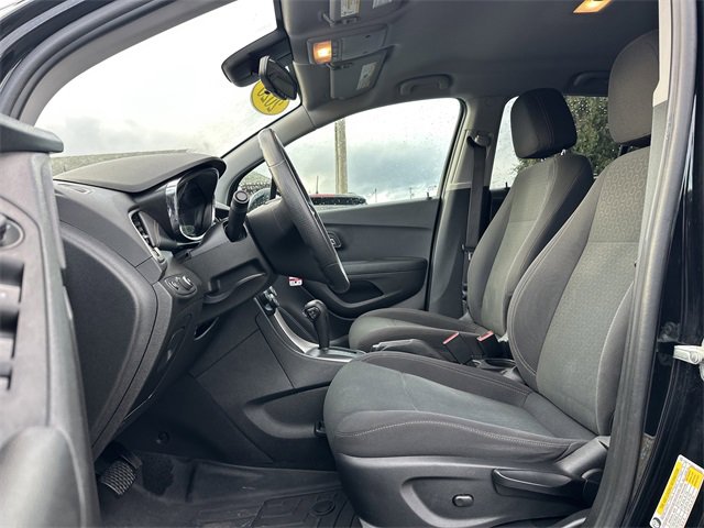 Used 2020 Chevrolet Trax LS w/ Tint and Cruise Package image 10