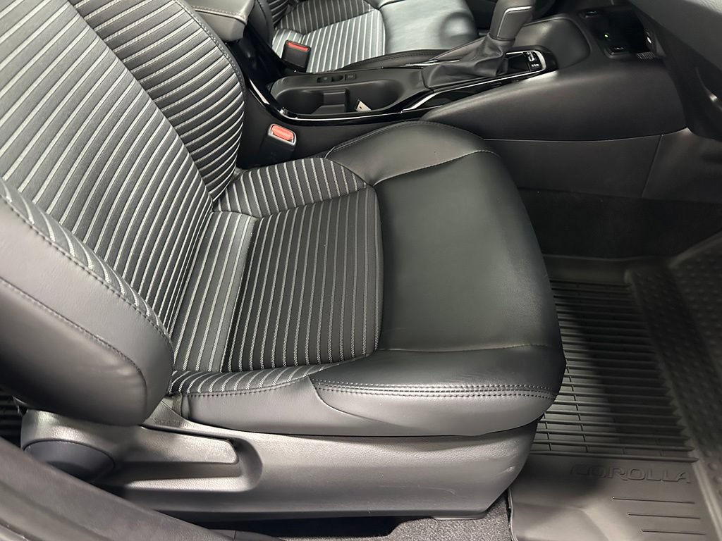 Used 2026 Toyota Corolla XSE FWD image 59