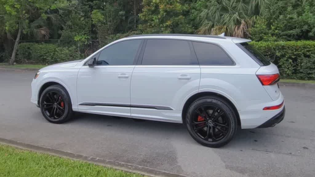 Certified 2025 Audi Q7 2.0T Premium Plus AWD/4WD image 6