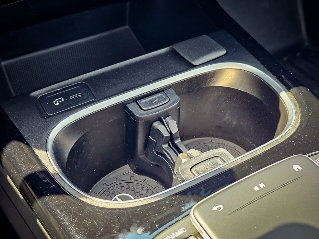 Used 2023 Mercedes-Benz CLA 250 4MATIC image 27