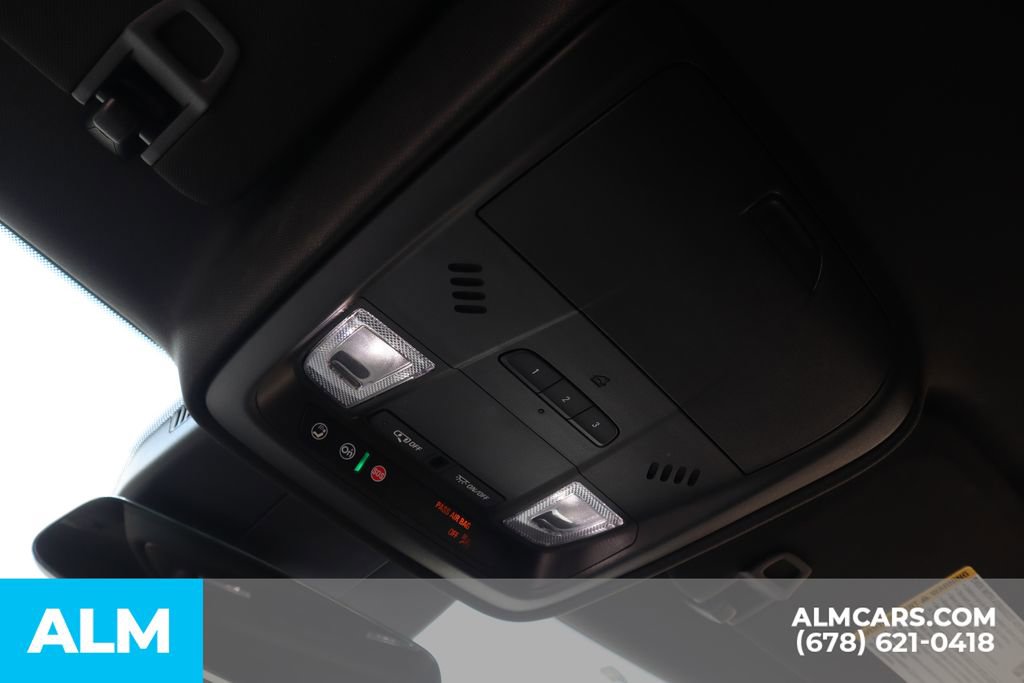 Used 2025 Cadillac XT4 Premium Luxury image 39